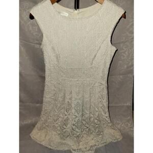 London Times Beige/Taupe Crochet Lace Sleeveless Zip up Fit/bottom Flare Dress